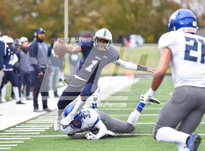 Thumbnail 3 in MacArthur @ Hillcrest (IHSA Class 5A 2nd Round Playoff) photogallery.