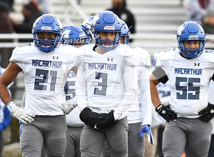 Thumbnail 2 in MacArthur @ Hillcrest (IHSA Class 5A 2nd Round Playoff) photogallery.