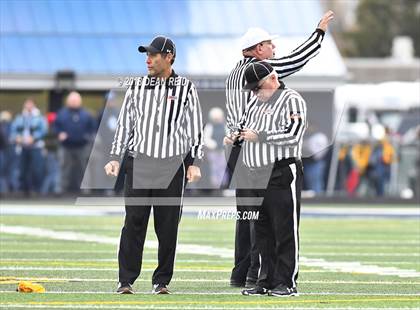 Thumbnail 1 in MacArthur @ Hillcrest (IHSA Class 5A 2nd Round Playoff) photogallery.