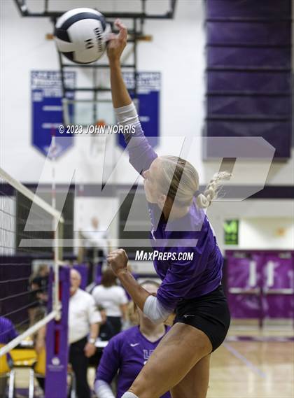 Thumbnail 2 in Fort Wayne Snider vs Leo (Leo Invite) photogallery.