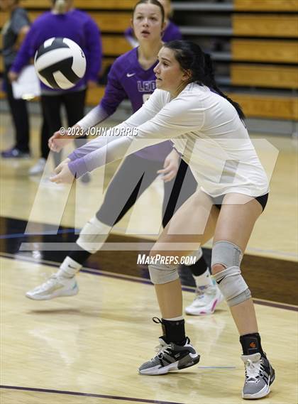 Thumbnail 1 in Fort Wayne Snider vs Leo (Leo Invite) photogallery.