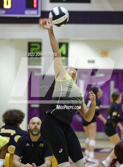 Thumbnail 3 in Fort Wayne Snider vs Leo (Leo Invite) photogallery.