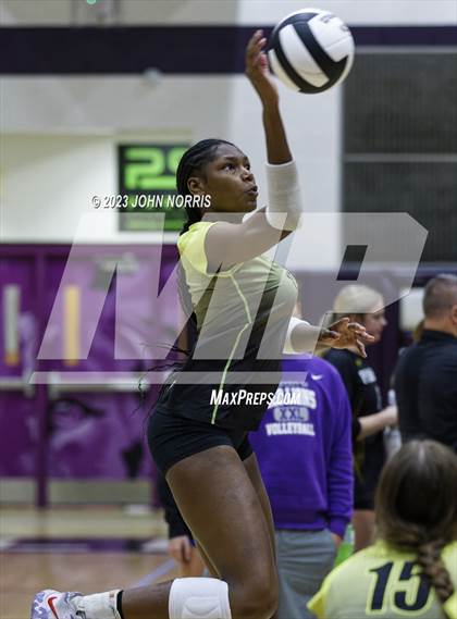 Thumbnail 3 in Fort Wayne Snider vs Leo (Leo Invite) photogallery.