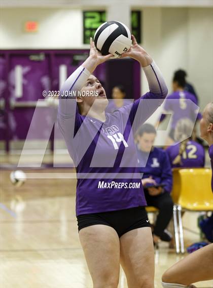 Thumbnail 2 in Fort Wayne Snider vs Leo (Leo Invite) photogallery.