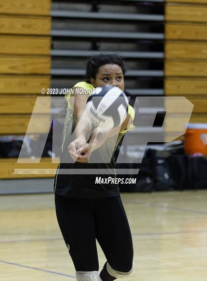 Thumbnail 1 in Fort Wayne Snider vs Leo (Leo Invite) photogallery.