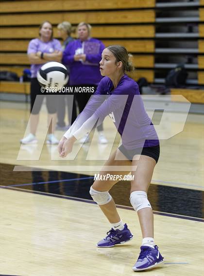 Thumbnail 2 in Fort Wayne Snider vs Leo (Leo Invite) photogallery.