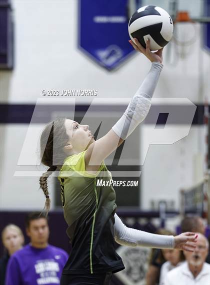 Thumbnail 1 in Fort Wayne Snider vs Leo (Leo Invite) photogallery.
