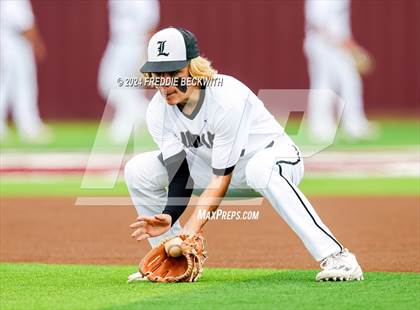 Thumbnail 2 in Sam Rayburn vs. Lindsay (UIL 2A Area Playoff) photogallery.