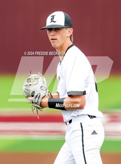 Thumbnail 2 in Sam Rayburn vs. Lindsay (UIL 2A Area Playoff) photogallery.
