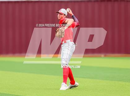 Thumbnail 2 in Sam Rayburn vs. Lindsay (UIL 2A Area Playoff) photogallery.