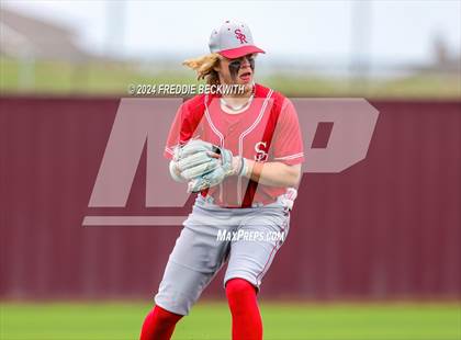 Thumbnail 2 in Sam Rayburn vs. Lindsay (UIL 2A Area Playoff) photogallery.
