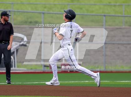 Thumbnail 2 in Sam Rayburn vs. Lindsay (UIL 2A Area Playoff) photogallery.
