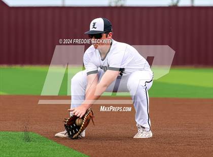 Thumbnail 2 in Sam Rayburn vs. Lindsay (UIL 2A Area Playoff) photogallery.