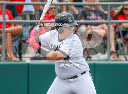 Thumbnail 2 in Sam Rayburn vs. Lindsay (UIL 2A Area Playoff) photogallery.