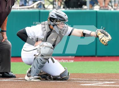Thumbnail 1 in Sam Rayburn vs. Lindsay (UIL 2A Area Playoff) photogallery.