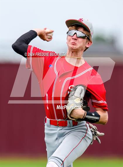 Thumbnail 3 in Sam Rayburn vs. Lindsay (UIL 2A Area Playoff) photogallery.