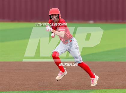 Thumbnail 2 in Sam Rayburn vs. Lindsay (UIL 2A Area Playoff) photogallery.