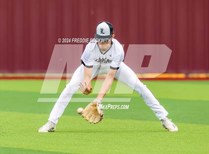 Thumbnail 1 in Sam Rayburn vs. Lindsay (UIL 2A Area Playoff) photogallery.