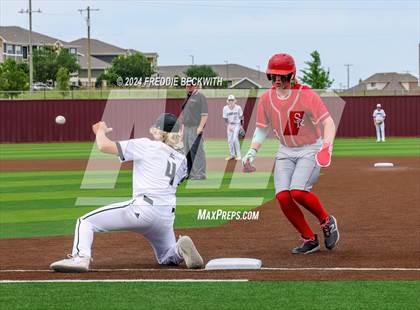 Thumbnail 1 in Sam Rayburn vs. Lindsay (UIL 2A Area Playoff) photogallery.