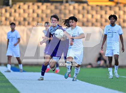 Thumbnail 3 in Alief Elsik vs. Klein Cain (UIL 6A Soccer Division I Final) photogallery.