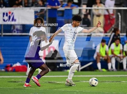Thumbnail 2 in Alief Elsik vs. Klein Cain (UIL 6A Soccer Division I Final) photogallery.