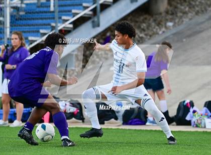 Thumbnail 2 in Alief Elsik vs. Klein Cain (UIL 6A Soccer Division I Final) photogallery.