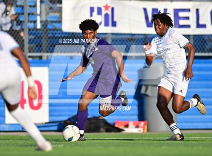 Thumbnail 1 in Alief Elsik vs. Klein Cain (UIL 6A Soccer Division I Final) photogallery.