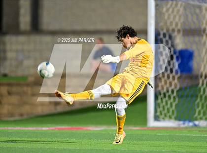 Thumbnail 3 in Alief Elsik vs. Klein Cain (UIL 6A Soccer Division I Final) photogallery.