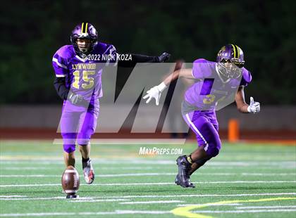 Thumbnail 3 in Lynwood vs. Gladstone (CIF SS Playoffs D14) photogallery.