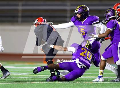 Thumbnail 2 in Lynwood vs. Gladstone (CIF SS Playoffs D14) photogallery.