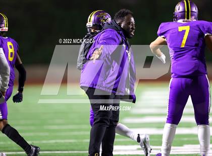 Thumbnail 3 in Lynwood vs. Gladstone (CIF SS Playoffs D14) photogallery.