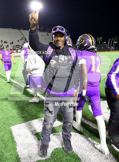 Thumbnail 3 in Lynwood vs. Gladstone (CIF SS Playoffs D14) photogallery.