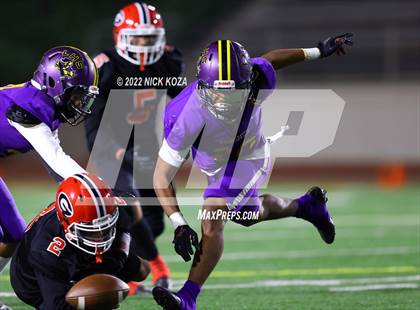 Thumbnail 1 in Lynwood vs. Gladstone (CIF SS Playoffs D14) photogallery.