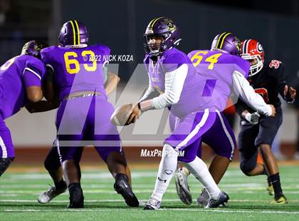 Thumbnail 2 in Lynwood vs. Gladstone (CIF SS Playoffs D14) photogallery.