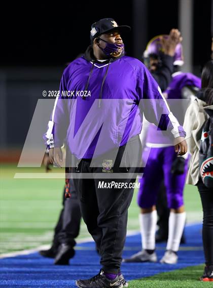 Thumbnail 2 in Lynwood vs. Gladstone (CIF SS Playoffs D14) photogallery.