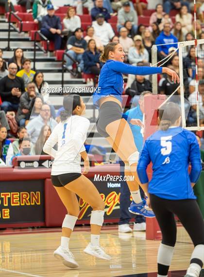 Thumbnail 3 in Rancho Bernardo vs. Eastlake (San Diego CIF Division 1 Final) photogallery.