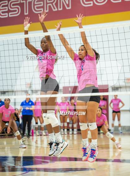 Thumbnail 1 in Rancho Bernardo vs. Eastlake (San Diego CIF Division 1 Final) photogallery.