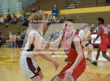 Thumbnail 2 in East Peoria vs. Calvary photogallery.