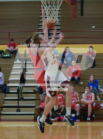 Thumbnail 3 in East Peoria vs. Calvary photogallery.