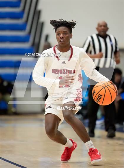 Thumbnail 3 in Hephzibah vs Burke County (100 Black Men of Augusta Thanksgiving Classic) photogallery.