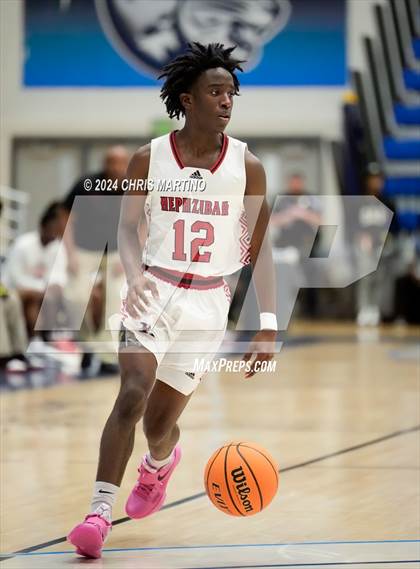 Thumbnail 2 in Hephzibah vs Burke County (100 Black Men of Augusta Thanksgiving Classic) photogallery.