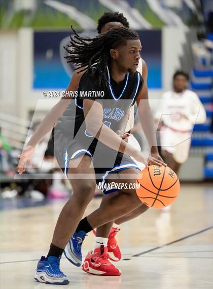Thumbnail 2 in Hephzibah vs Burke County (100 Black Men of Augusta Thanksgiving Classic) photogallery.