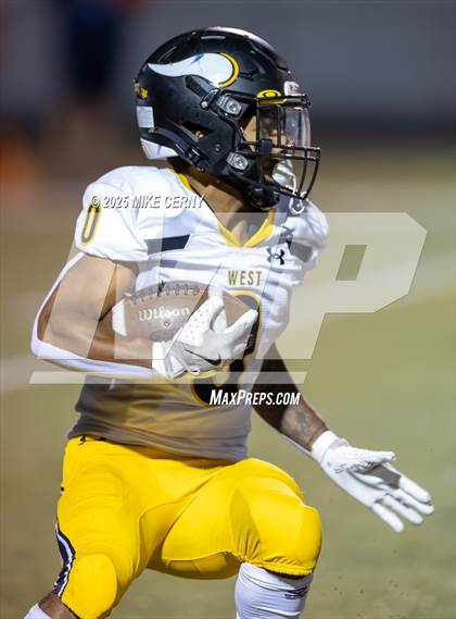 Thumbnail 2 in Shawnee Mission West @ Olathe East photogallery.