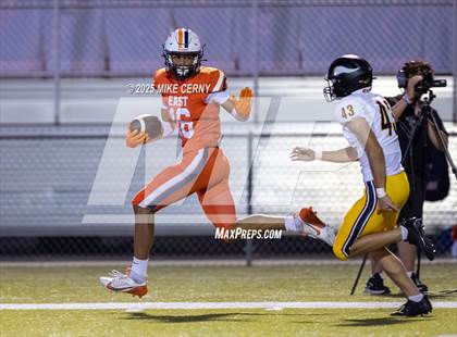 Thumbnail 2 in Shawnee Mission West @ Olathe East photogallery.