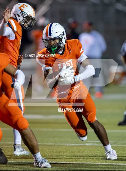 Thumbnail 2 in Shawnee Mission West @ Olathe East photogallery.