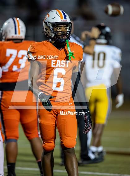 Thumbnail 3 in Shawnee Mission West @ Olathe East photogallery.