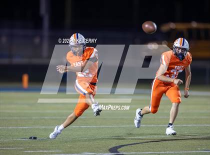 Thumbnail 3 in Shawnee Mission West @ Olathe East photogallery.