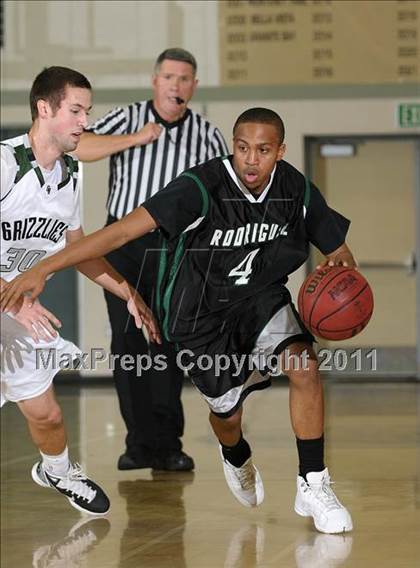 Thumbnail 2 in Rodriguez vs. Granite Bay (Mark Macres Tournament) photogallery.