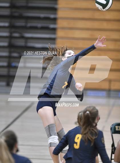 Thumbnail 2 in Menlo School vs. Newport Harbor (Dave Mohs Tournament) photogallery.