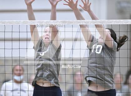 Thumbnail 3 in Menlo School vs. Newport Harbor (Dave Mohs Tournament) photogallery.
